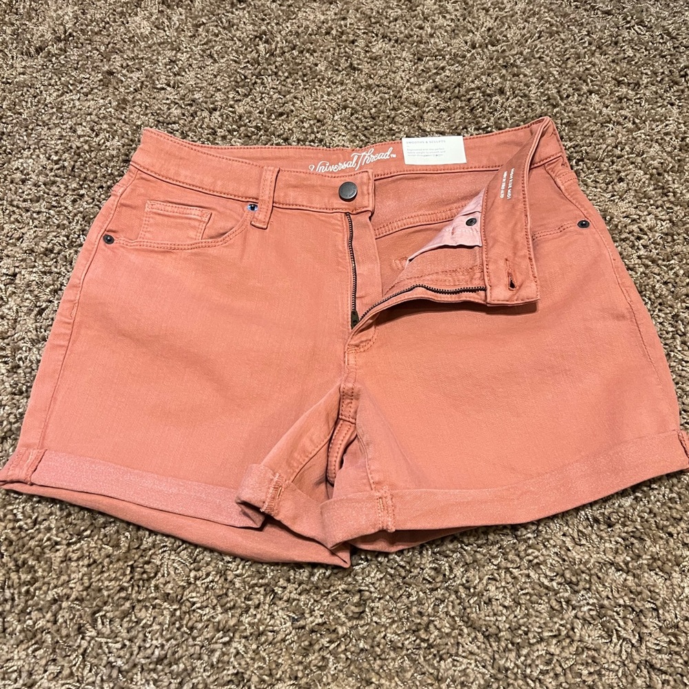 NWT Universal Thread | Smooth & Sculpt